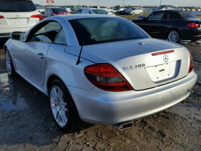 WDBWK54F59F192749 - 2009 MERCEDES-BENZ SLK SILVER photo 3