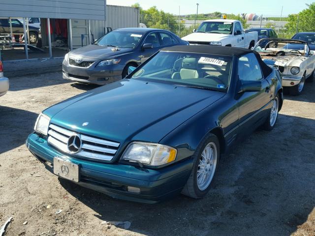 WDBFA63F1TF127754 - 1996 MERCEDES-BENZ SL 320 GREEN photo 2