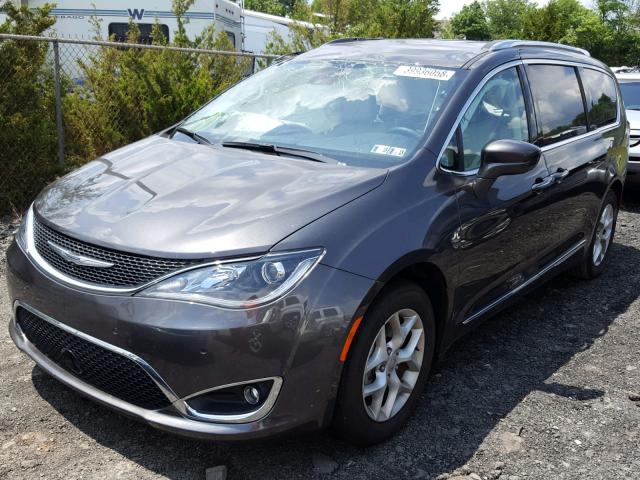 2C4RC1EG8HR832701 - 2017 CHRYSLER PACIFICA T GRAY photo 2