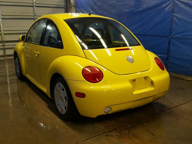 3VWCB21C52M430017 - 2002 VOLKSWAGEN NEW BEETLE 黄色 照片 3