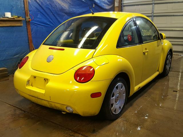 3VWCB21C52M430017 - 2002 VOLKSWAGEN NEW BEETLE 黄色 照片 4