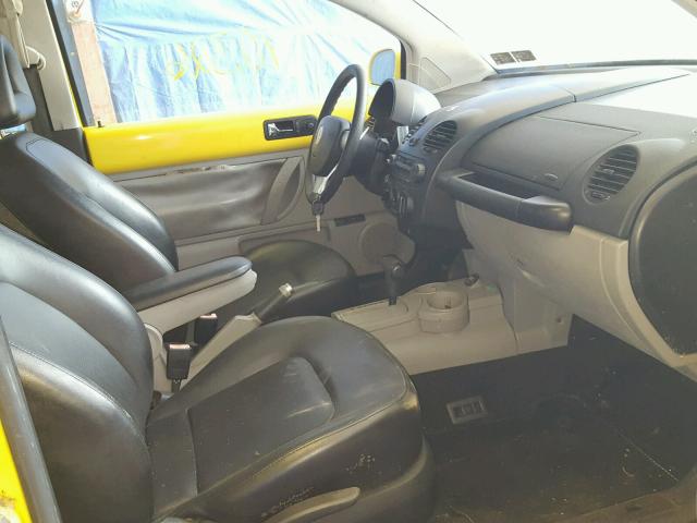 3VWCB21C52M430017 - 2002 VOLKSWAGEN NEW BEETLE 黄色 照片 5