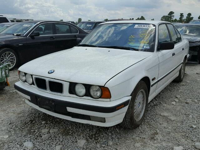 WBAHD6323SGK55157 - 1995 BMW 525 I AUTO WHITE photo 2