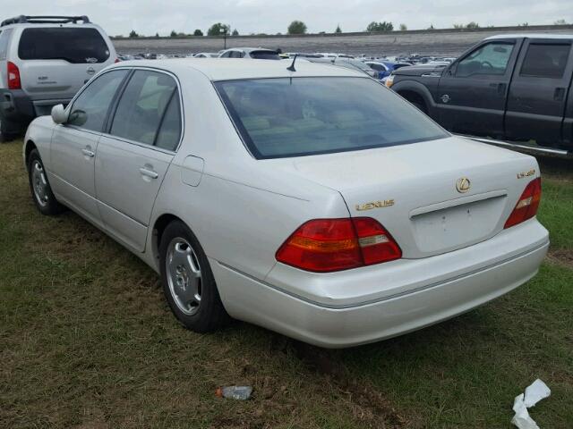 JTHBN30F020061253 - 2002 LEXUS LS WHITE photo 3