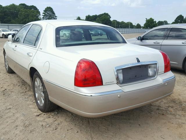 1LNHM83W84Y671084 - 2004 LINCOLN TOWN CAR U BEIGE photo 3