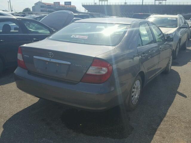 4T1BE32K33U771085 - 2003 TOYOTA CAMRY LE ნაცრისფერი ფოტო 4