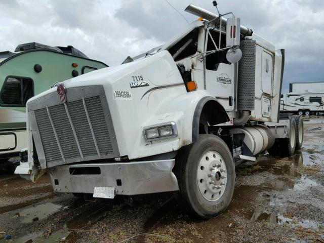 1XKDDB9XX7R169955 - 2007 KENWORTH CONSTRUCTI WHITE photo 2