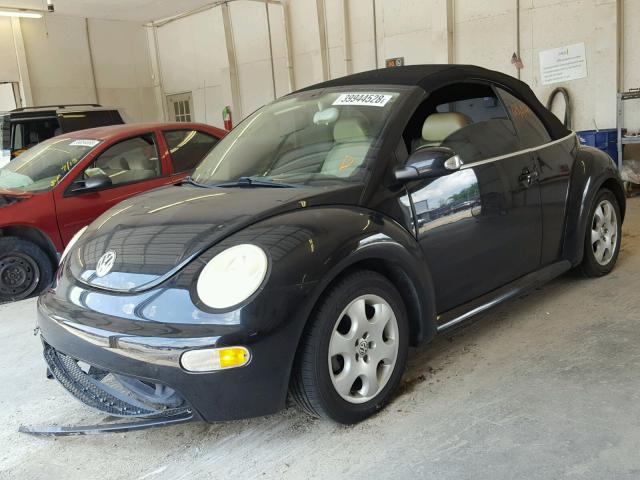 3VWCK21Y73M310975 - 2003 VOLKSWAGEN NEW BEETLE შავი ფოტო 2