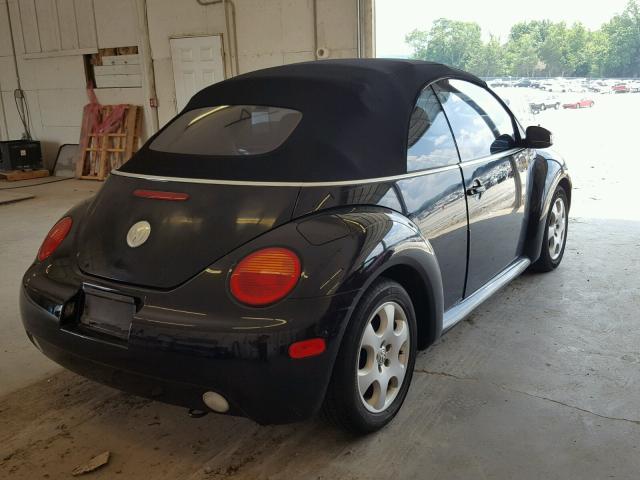 3VWCK21Y73M310975 - 2003 VOLKSWAGEN NEW BEETLE შავი ფოტო 4