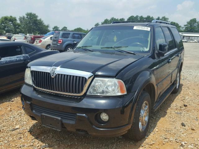5LMFU27R34LJ25814 - 2004 LINCOLN NAVIGATOR BLACK photo 2