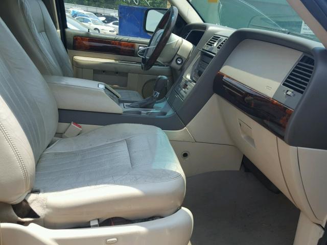 5LMFU27R34LJ25814 - 2004 LINCOLN NAVIGATOR BLACK photo 5