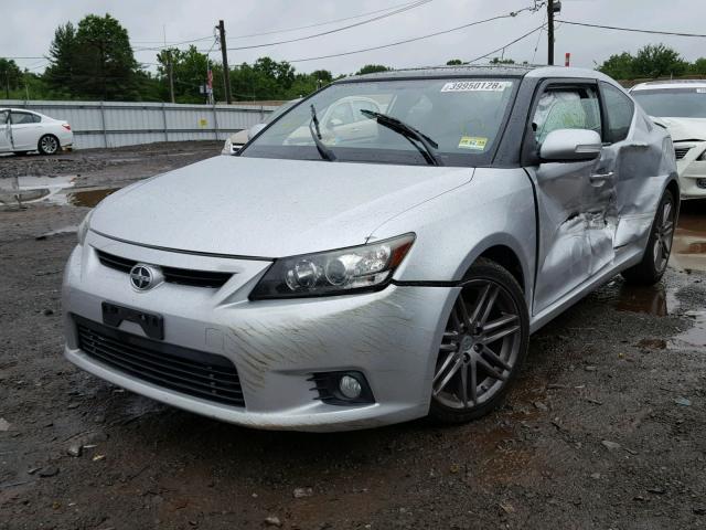 JTKJF5C73B3009990 - 2011 TOYOTA SCION TC 银色 照片 2