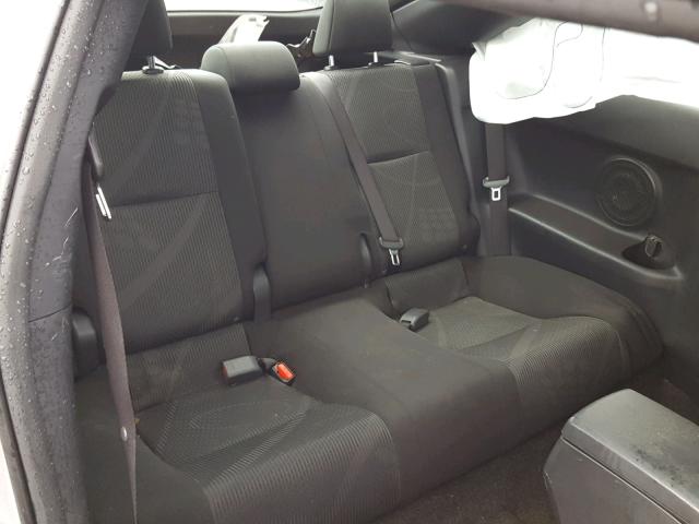 JTKJF5C73B3009990 - 2011 TOYOTA SCION TC 银色 照片 6