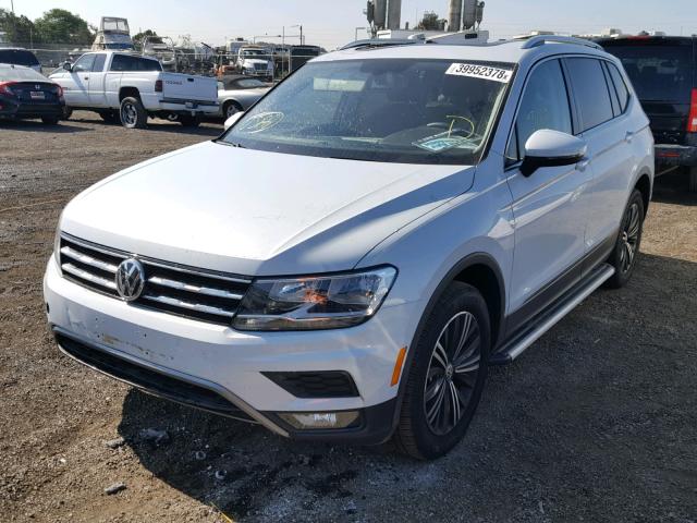 3VV3B7AX9JM073864 - 2018 VOLKSWAGEN TIGUAN SE Білий фото 2