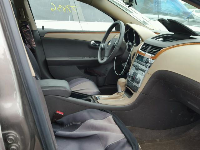 1G1ZC5E0XCF108317 - 2012 CHEVROLET MALIBU 1LT 棕色 照片 5