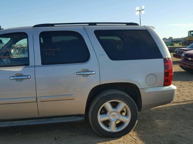 1GNFC13J18R206339 - 2008 CHEVROLET TAHOE C150 SILVER photo 9