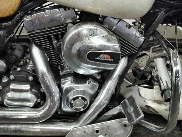 1HD1KRM10EB702027 - 2014 HARLEY-DAVIDSON FLHXS STRE WHITE photo 5