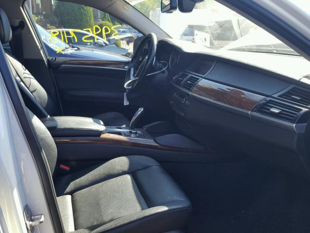 5UXFG2C54CL778134 - 2012 BMW X6 XDRIVE3 WHITE photo 5