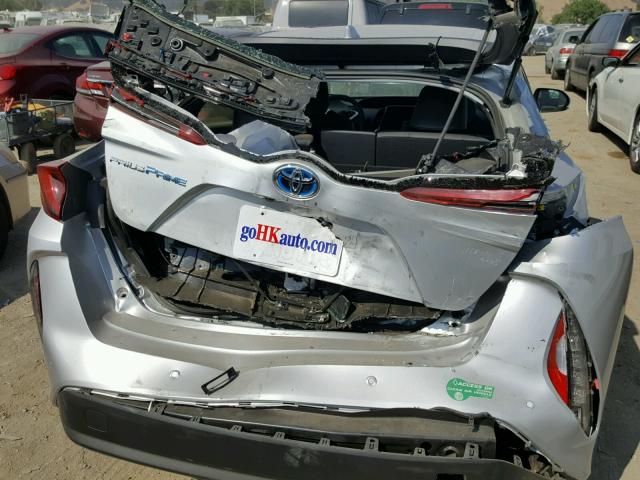 JTDKARFP0H3048476 - 2017 TOYOTA PRIUS PRIM ვერცხლისფერი ფოტო 9