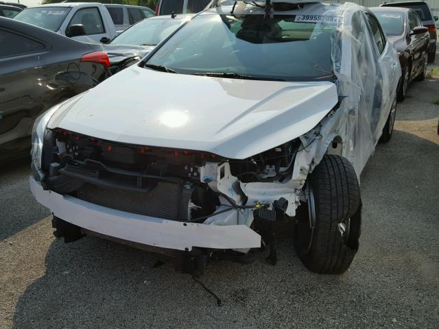 1G11C5SL3FF355162 - 2015 CHEVROLET MALIBU 1LT WHITE photo 2