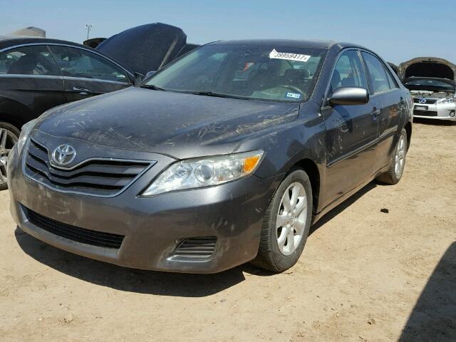 4T1BF3EKXBU660105 - 2011 TOYOTA CAMRY BASE GRAY photo 2