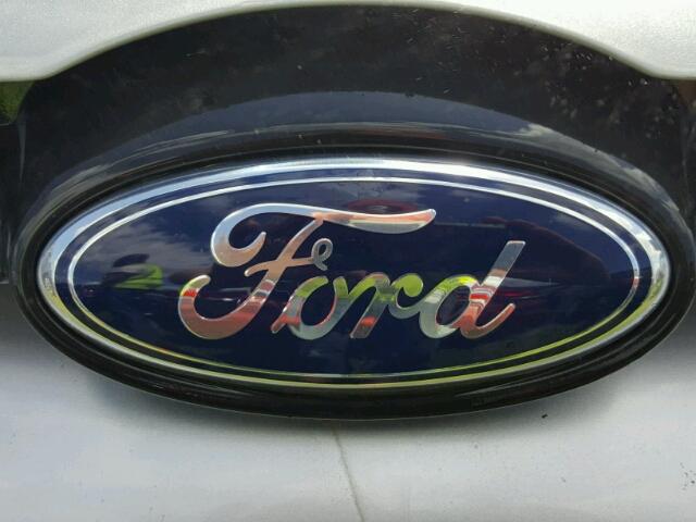 1FADP3F28EL195865 - 2014 FORD FOCUS SILVER photo 9