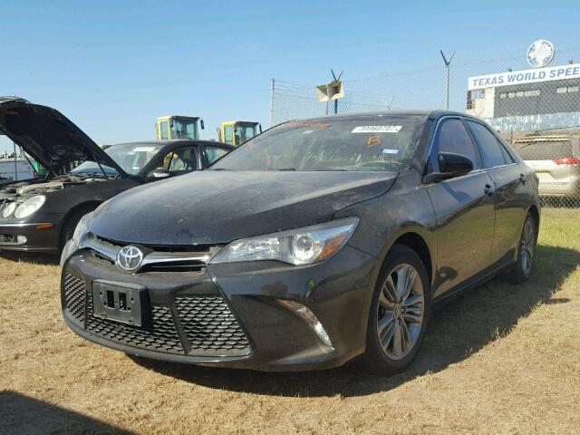 4T1BF1FK5FU098820 - 2015 TOYOTA CAMRY LE 黑色 照片 2