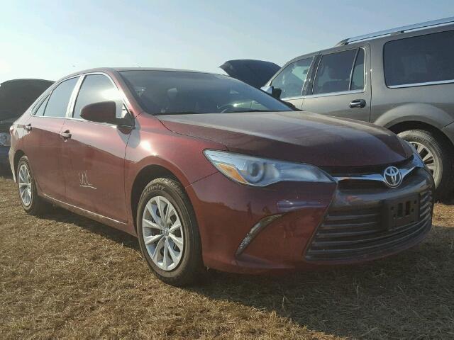 4T1BF1FK4HU668373 - 2017 TOYOTA CAMRY RED photo 1