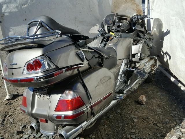 1HFSC47F16A505331 - 2006 HONDA GL1800 GRAY photo 4