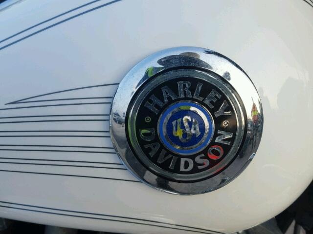 1HD1FCW104Y626027 - 2004 HARLEY-DAVIDSON FLHTCUI WHITE photo 9