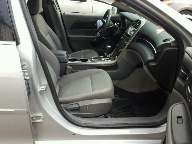 1G11B5SA6DF145251 - 2013 CHEVROLET MALIBU LS ვერცხლისფერი ფოტო 5