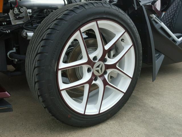 57XAAPFA9H8122810 - 2017 POLARIS SLINGSHOT MAROON photo 16