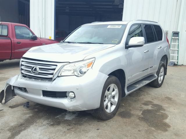 JTJBM7FX6D5057853 - 2013 LEXUS GX BASE SILVER photo 2