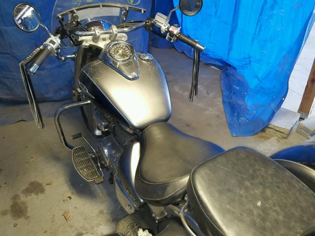 JS1VS55A652113682 - 2005 SUZUKI C50 SILVER photo 5