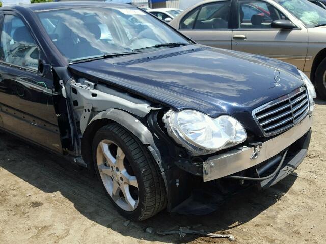 WDBRF52H77F929517 - 2007 MERCEDES-BENZ C 230 BLUE photo 9