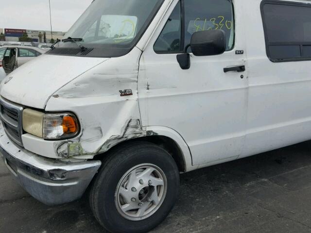 2B6JB31Y5SK579447 - 1995 DODGE RAM VAN B3 WHITE photo 9