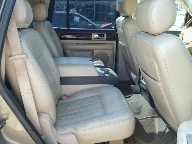 5LMFU27R03LJ00965 - 2003 LINCOLN NAVIGATOR Braun Foto 6