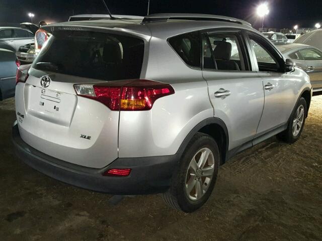 2T3WFREV3DW043685 - 2013 TOYOTA RAV4 银色 照片 4