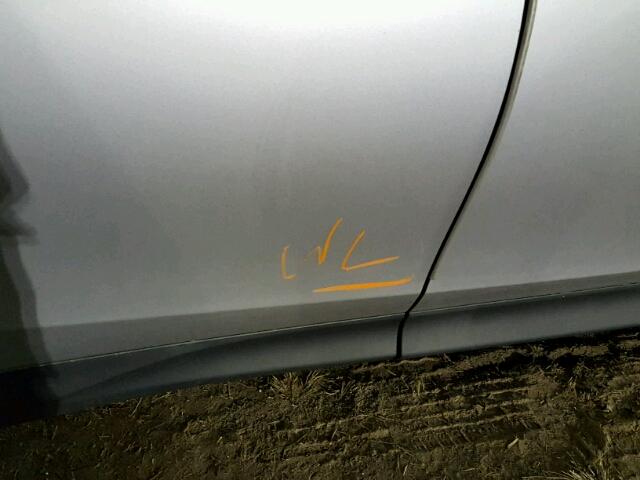 2T3WFREV3DW043685 - 2013 TOYOTA RAV4 银色 照片 9