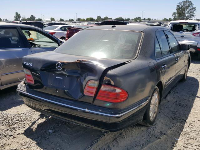 WDBJF65J9YB075608 - 2000 MERCEDES-BENZ E 320 BLACK photo 4