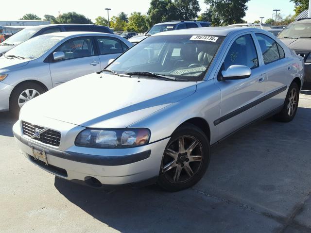 YV1RS61R122166398 - 2002 VOLVO S60 Արծաթագույն լուսանկար 2