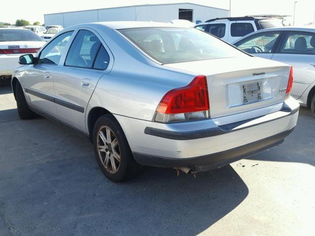 YV1RS61R122166398 - 2002 VOLVO S60 Արծաթագույն լուսանկար 3