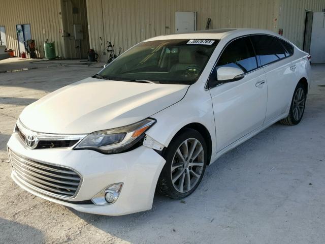 4T1BK1EB3FU170711 - 2015 TOYOTA AVALON XLE WHITE photo 2