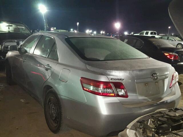 4T4BF3EK0AR042019 - 2010 TOYOTA CAMRY BASE SILVER photo 3