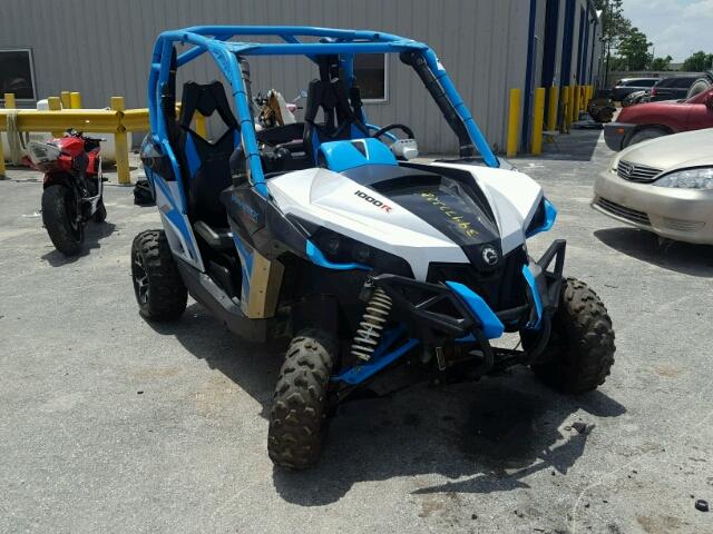 3JBPWAP29HJ000215 - 2017 CAN-AM MAVERICK 1 BLUE photo 1