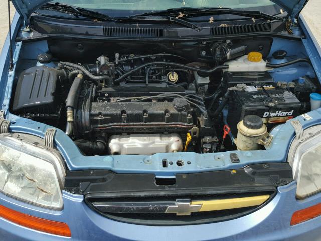 KL1TJ52684B132143 - 2004 CHEVROLET AVEO LS BLUE photo 7