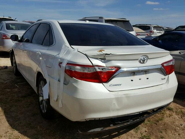 4T1BF1FK6GU591861 - 2016 TOYOTA CAMRY WHITE photo 3