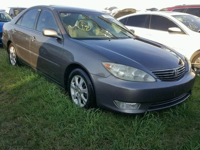 4T1BF30K35U607547 - 2005 TOYOTA CAMRY LE GRAY photo 1