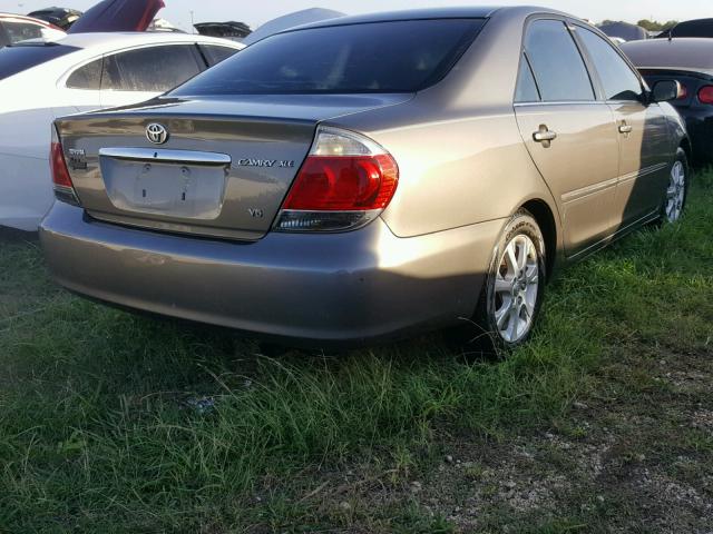 4T1BF30K35U607547 - 2005 TOYOTA CAMRY LE ნაცრისფერი ფოტო 4