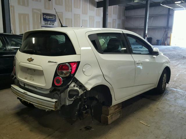 1G1JA6SH8C4186593 - 2012 CHEVROLET SONIC LS 白色 照片 4